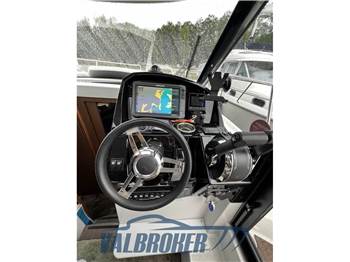 Jeanneau Merry Fisher 895
