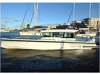 Axopar 37 XC Cross Cabin