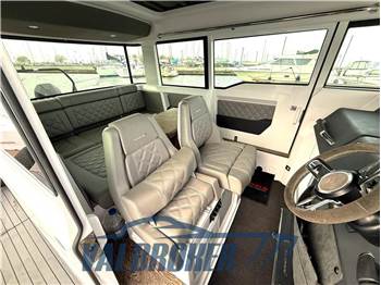 Axopar 37 XC Cross Cabin