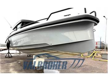 Axopar 37 XC Cross Cabin