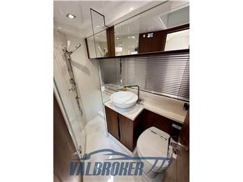 Galeon 460 fly