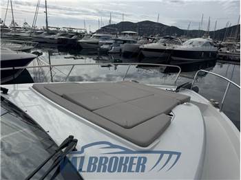 Sealine F430