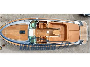 Chris Craft CORSAIR 27