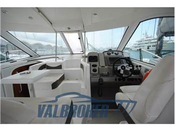 Cruisers Yachts 390 SC