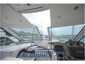 Cruisers Yachts 390 SC