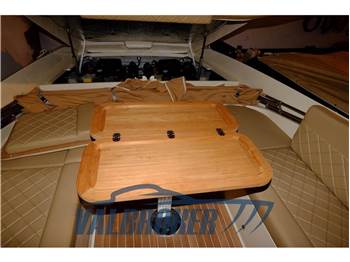 Chris Craft CORSAIR 32