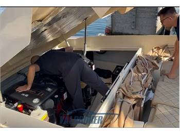 Chris Craft CORSAIR 32