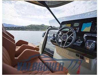 Capelli STRADIVARI 43