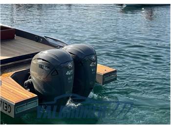 Capelli STRADIVARI 43