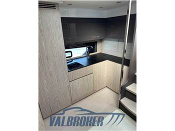 Azimut Atlantis 43