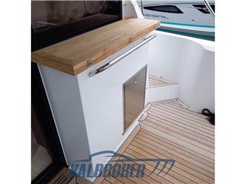 Sealine C335V