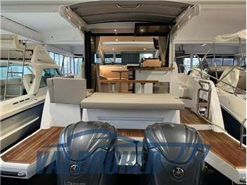 Sealine C335V
