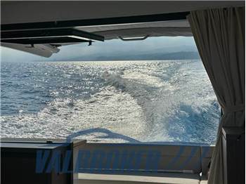 Sealine C335V