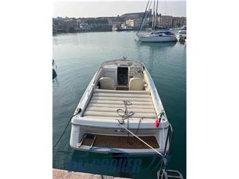 Ilver Nyuma 24