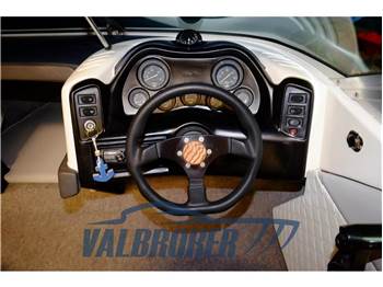 Sea Ray 200 SR