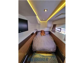 Fountaine Pajot Pajot 37