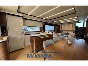 Absolute Navetta 68