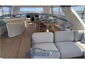 Absolute Navetta 68