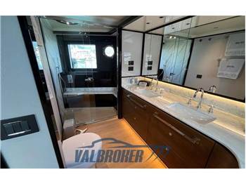Absolute Navetta 68