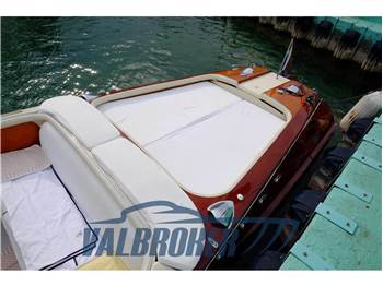 Riva Tritone