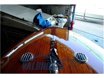 Riva Tritone