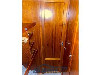 Fjord 32 cabin