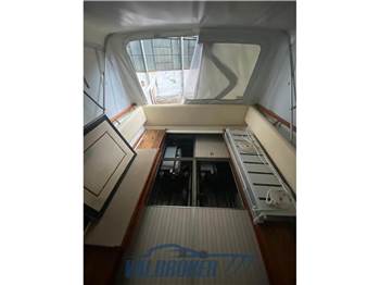 Fjord 32 cabin