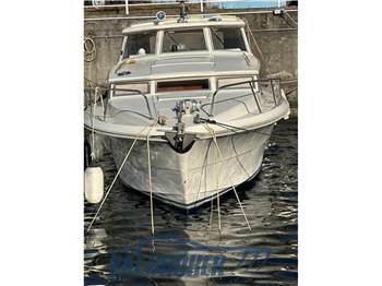 Fjord 32 cabin