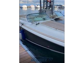 Chris Craft CORSAIR 32
