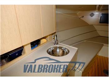 Chris Craft CORSAIR 32