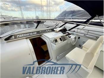 Pershing 40
