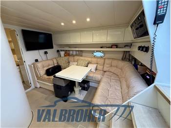Pershing 40