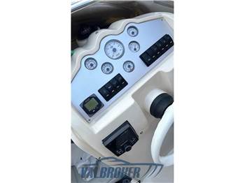 Ilver 25 Nyuma