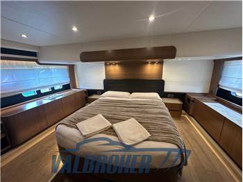 Absolute Navetta 52