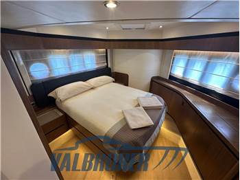 Absolute Navetta 52
