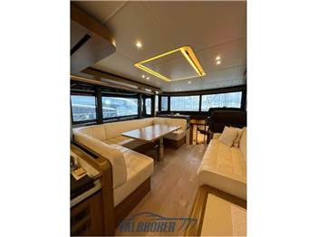 Absolute Navetta 52