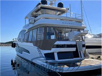 Galeon 680 FLY