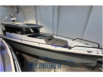Axopar 37 XC Cross Cabin