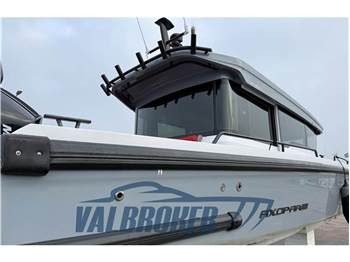 Axopar 37 XC Cross Cabin