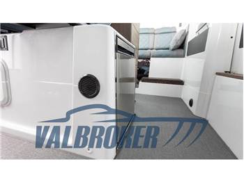 Axopar 37 XC Cross Cabin