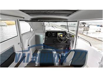 Axopar 37 XC Cross Cabin