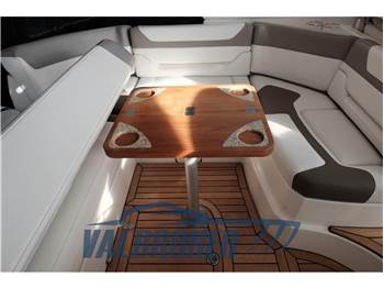 Monterey Boats 415 SY Sport Yacht
