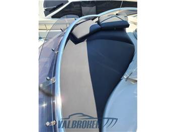Azimut 68