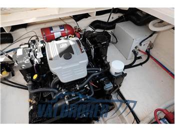 Sea Ray 255 DA Sundancer