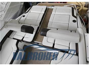 Regal Marine 2500