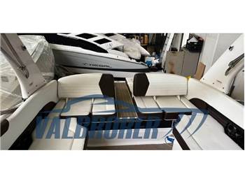 Regal Marine 2500
