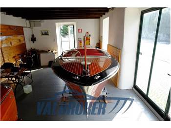 Chris Craft wood