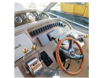 Sea Ray 310 SUNDANCER