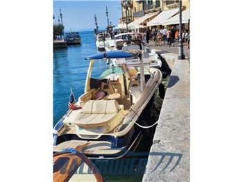 Chris Craft LAUNCH 28 GT - Heritage Edition