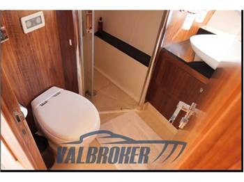 Sunseeker Predator 64